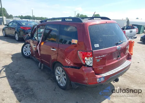 2012 Subaru Forester 2.5X Premium z USA, uszkodzony, nr VIN JF2SHADC8CH407034